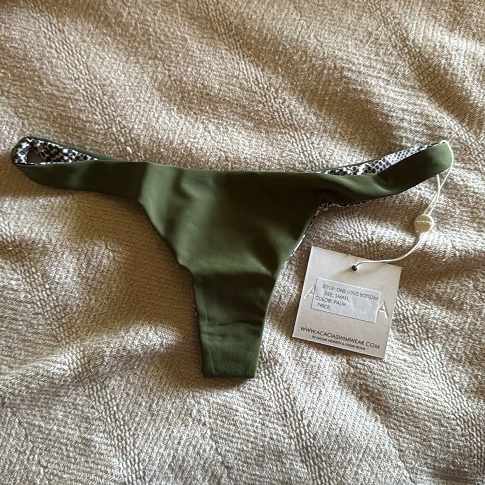 ACACIA One Love Bottom
Small
Palm color

New with tags
